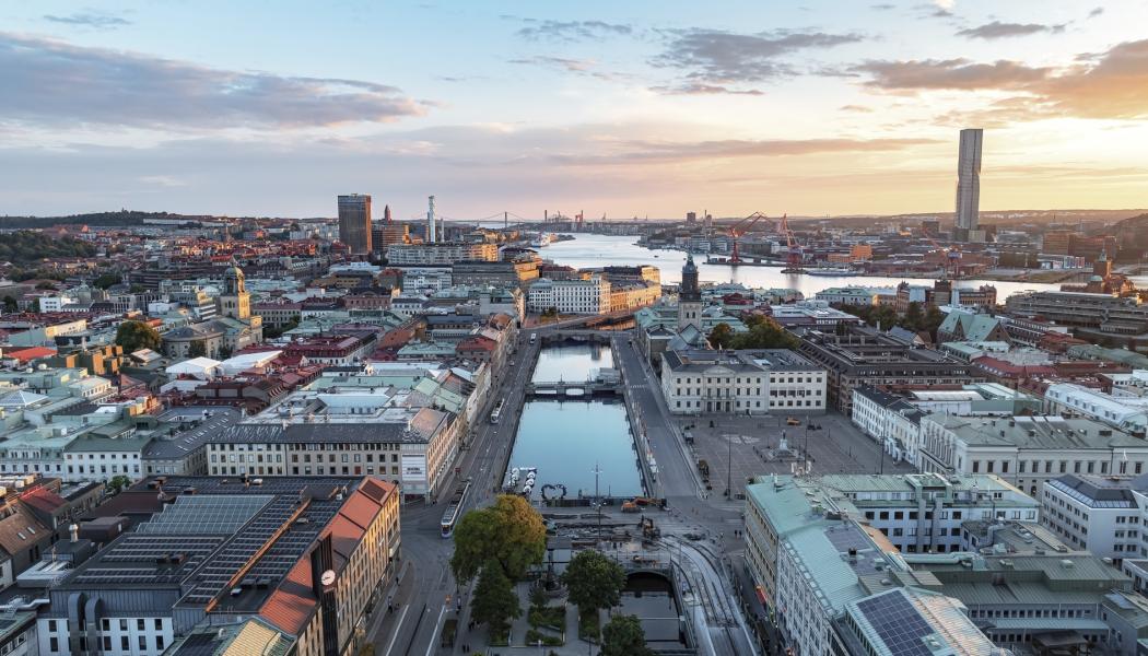 Drönarfoto av Stora hamnkanalen från Brunnsparken i Göteborg. Fotograf: Markus Esselmark