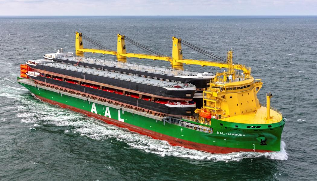 AAL Hamburg passerar Maas pilotstation Foto: AAL Shipping