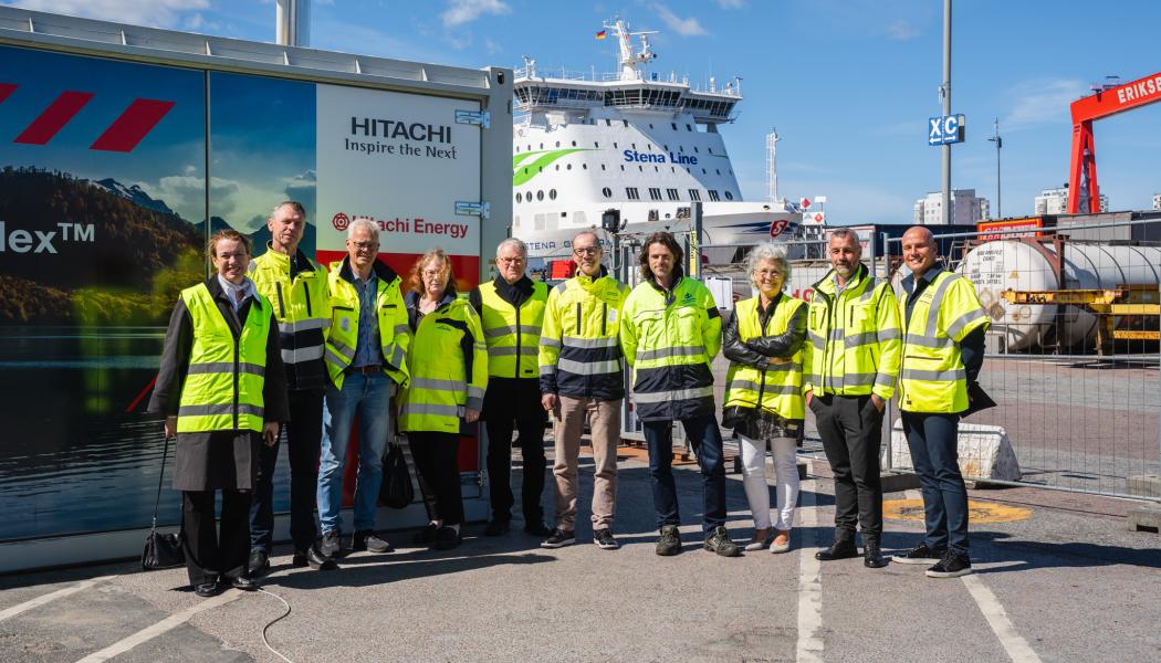 Det två veckor långa testet vid Majnabbeterminalen för Stena Lines Tysklandstrafik visade att den vätgasdrivna generatorn kan användas som en alternativ energikälla för fossilfri el i hamnar. Foto: Hitachi Energy