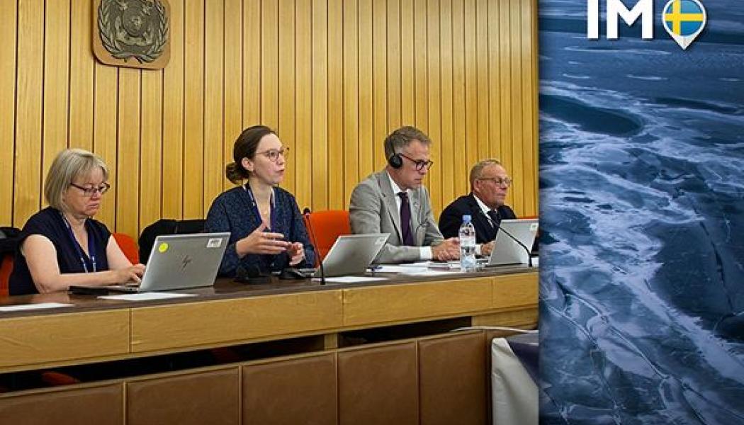 På bilden ses Ulrika Raab, Sofia Malmsten, Henrik Tunfors från Transportstyrelsen samt längst till höger Anders Wilhelmsson från Rådssekretariatet, EU. Fotograf: Peter Ostenfeld