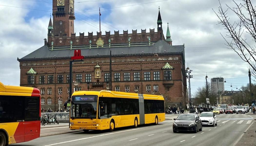 Nya elbussar har satts i drift i Köpenhamn och bidrar till att hela stadens busstrafik nu är elektrifierad. Foto: Movia