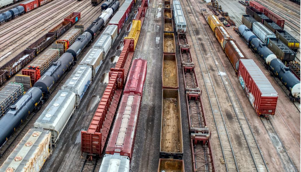  Investeringsstödet kan täcka upp till halva investeringskostnaden i omlastningsutrustning, utrustning för intermodala transporter samt teknik- och systemstöd, dock högst 10 miljoner kronor. Foto: acton crawford/unsplash.jpg