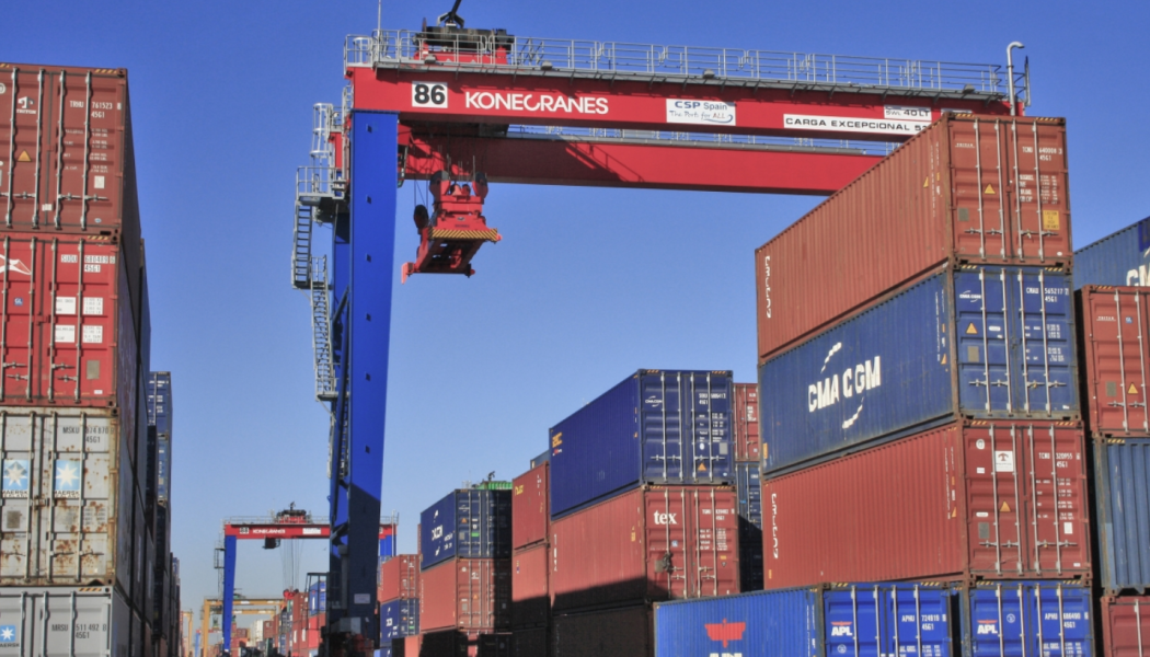 Cosco Sjipping köper 11 RTG-kranar av Konecranes. Foto: Konecranes 