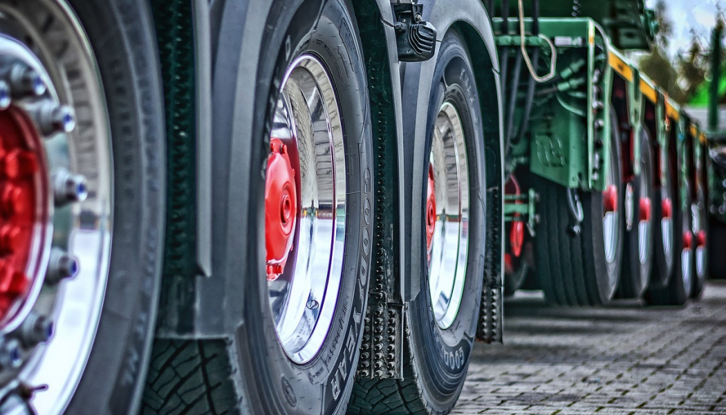 Under fjärde kvartalet 2023 minskade de svenska tunga lastbilarnas transportsträcka med 95 miljoner kilometer. Arkivbild