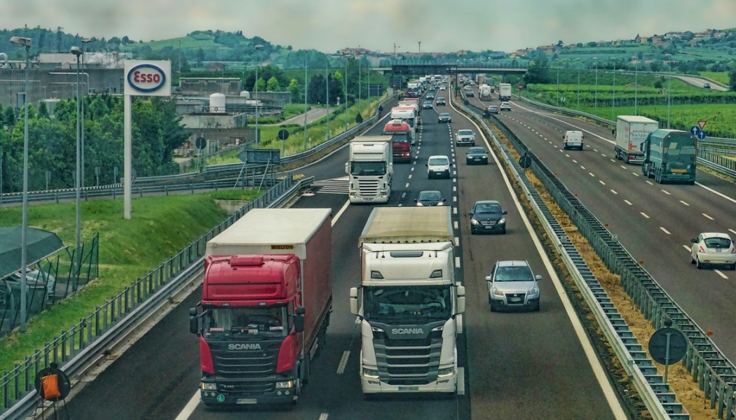 EU:s transportministrar ska tydliggöra regelverket för internationella transporter med längre och tyngre fordon. Arkivbild 