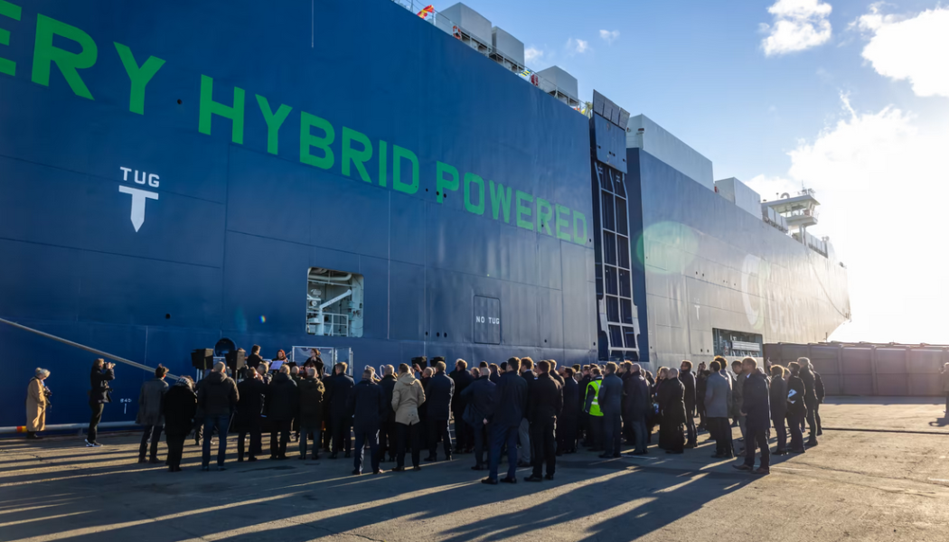 Ett LNG/batterihybridfartyg kommer att trafikera Göteborgs hamn varje vecka. Foto: Göteborgs hamn 