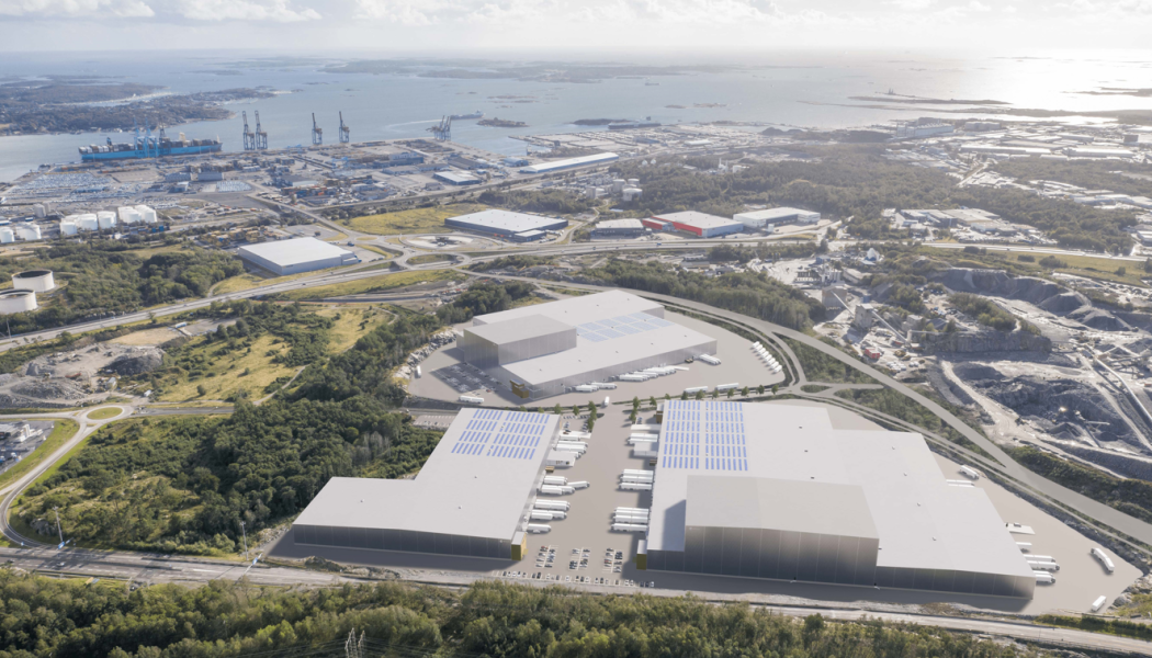 Hälften av Sveriges containerhandel går via Göteborgs Hamn och 30 procent av Sveriges totala export går via hamnen.