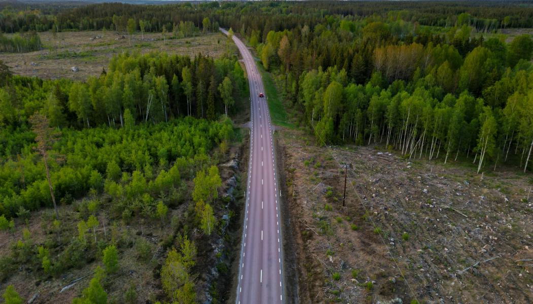 Med hjälp av teknisk utrustning från Roadscan ska vägkvalitet mätas, med fokus på att identifiera sprickor, hål och andra risker. Foto: daniel diemer/unsplash