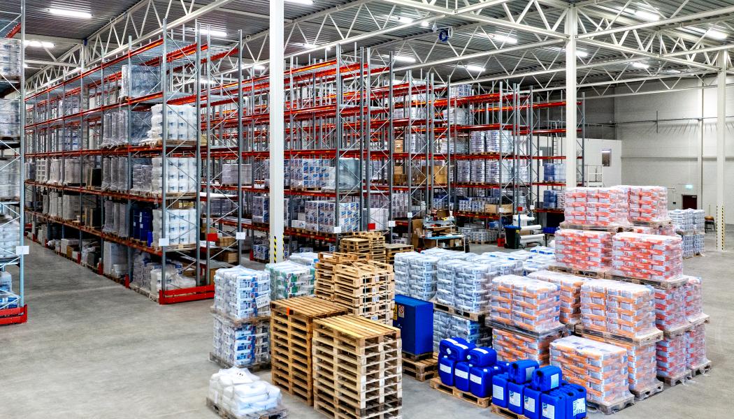 Den större lagerkapaciteten ger möjlighet att samordna inköp och transporter i högre grad. Foto: Mapei