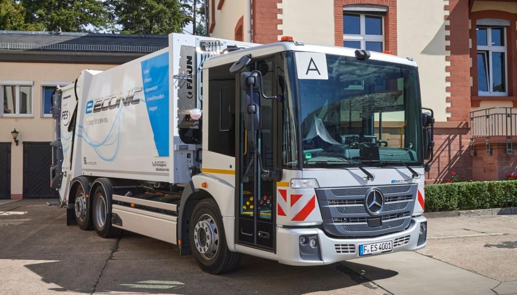 Nu har Mercedes-Benz startat serieproduktion av eEconic – företagets andra eldrivna lastbilsmodell.