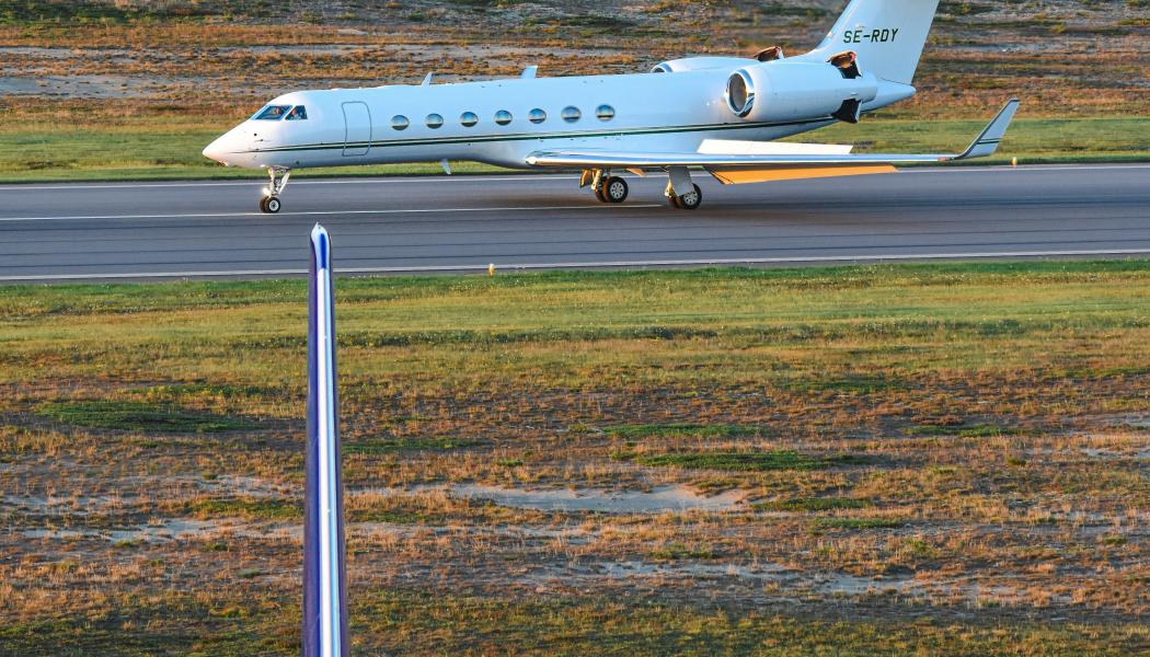 Gulfstream G550 bakom Airbus A320neo. Foto: Niklas Jonasson/Unsplash
