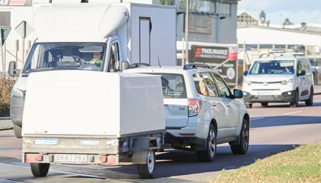 Stor andel olagliga hastigheter i yrkestrafiken. Foto: NTF