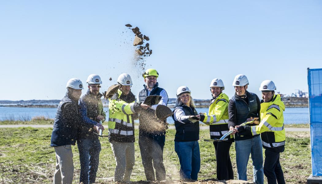 Första spadtaget för logistikprojekt i Arendal Foto: Philip Liljenberg, Platzer