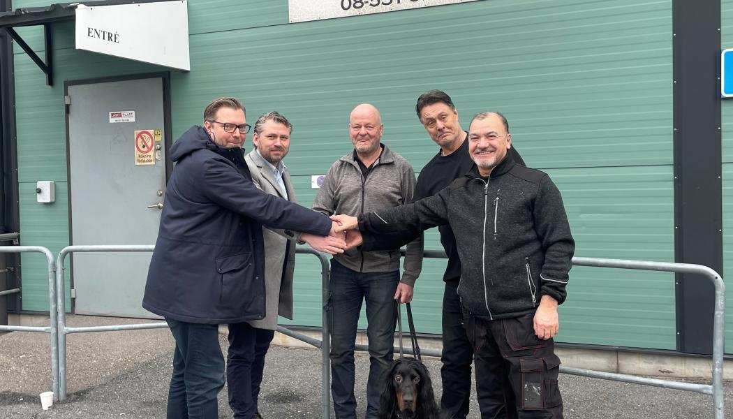 Från vänster: Magnus Åbjörnsson CFO Malte Månson Group, Carl Storckenfeldt chefsjurist Malte Månson Group, Anders Lidman delägare, Bo Lindqvist delägare, Patricio Arroyo delägare. Foto: Malte Månson