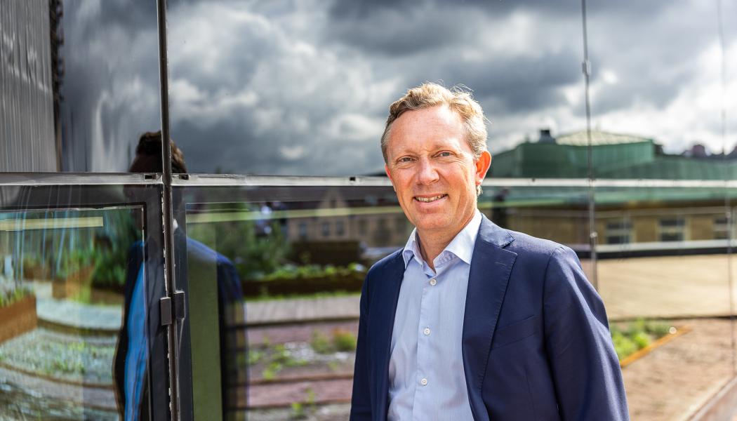 Världen behöver ställa om och det råder ingen tvekan om att elbilen spelar en viktig roll i den här utvecklingen, säger Johan Palmgren. Foto: PwC