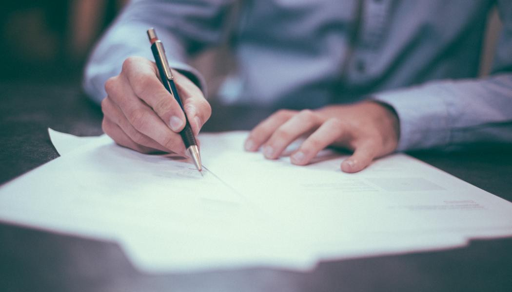 Avtalet omfattar biträdande befattningar, samhällsplanerare, trafikingenjörer, planerare och utredare och sträcker sig över en period på två år. Foto: scott graham/unsplash