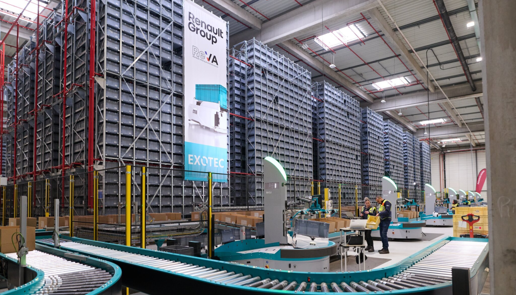 Systemet ska hantera både godsmottagning och orderplockning och är dimensionerat för en kapacitet på drygt 1 600 behållare per timme. Foto: Exotec