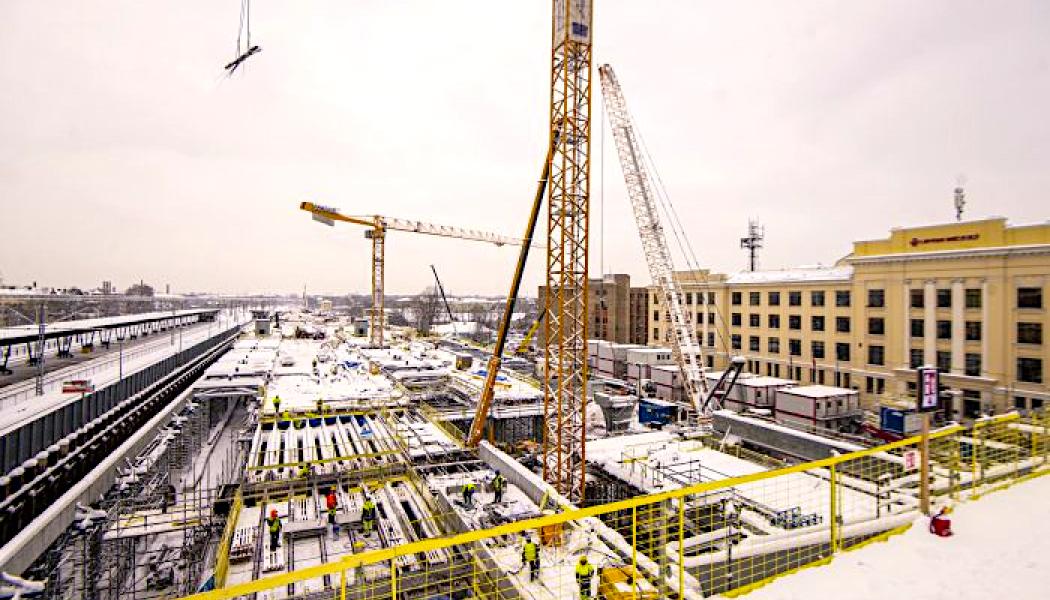 Stationsbygget i Riga framskrider. År 2024 kommer arbetet med stationens södra del att fortsätta. Foto: Rail Baltica