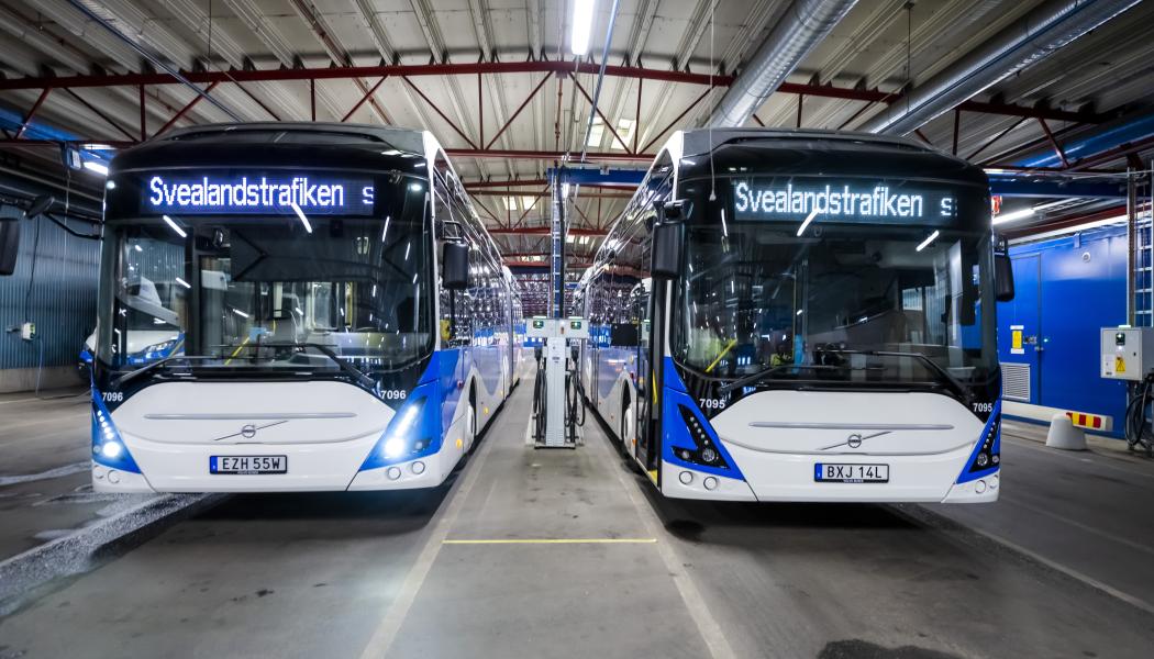 Samtliga 17 elbussar i Västerås är nu redo för trafik. Fotograf: Jonas Bilberg