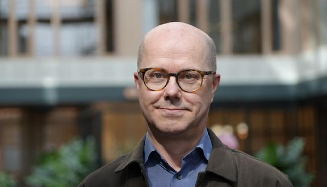 – Den nya studien vilar på bättre data och bättre statistiska metoder, och vi har fått ett bättre underlag för att avgöra hur stora de direkta kostnaderna är och därmed på vilken nivå de grundläggande banavgifterna ska ligga, säger Jonas Eliasson måldirektör tillgänglighet på Trafikverket. Foto: Trafikverket.