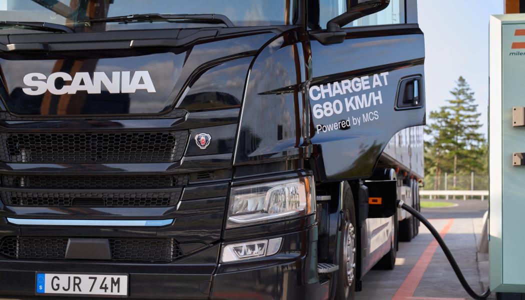 Testet utfördes i depåmiljö där fordon står stilla under längre perioder. Foto: Scania
