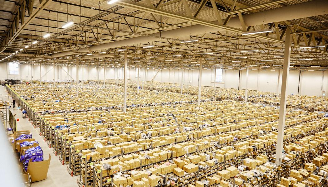 Sellpys lager i Rosersberg. Pressbild: Sellpy