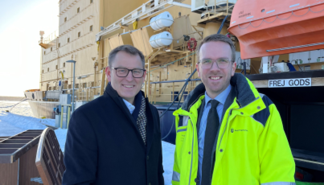 Erik Eklund, generaldirektör för Sjöfartsverket och Infrastruktur- och bostadsminister Andreas Carlson. Fotograf/Källa: Sjöfartsverket