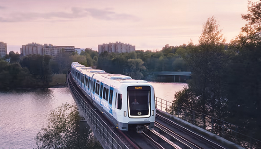 Många väljer kollektivtrafiken när vädret är dåligt. Foto: SL