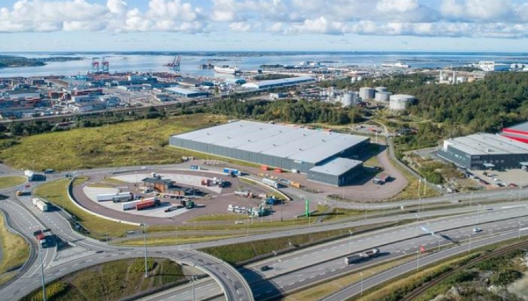 Arendals placering, i direkt anslutning till Göteborgs hamn och invid riksväg 155, gör det till ett av Sveriges bästa logistiklägen. Foto: NCC