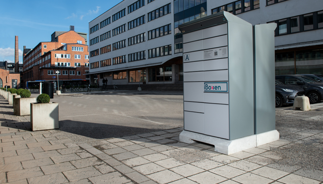 Konsumenter hämtar hellre sina varor i en leveransbox utomhus än i en butik. Foto: iBoxen
