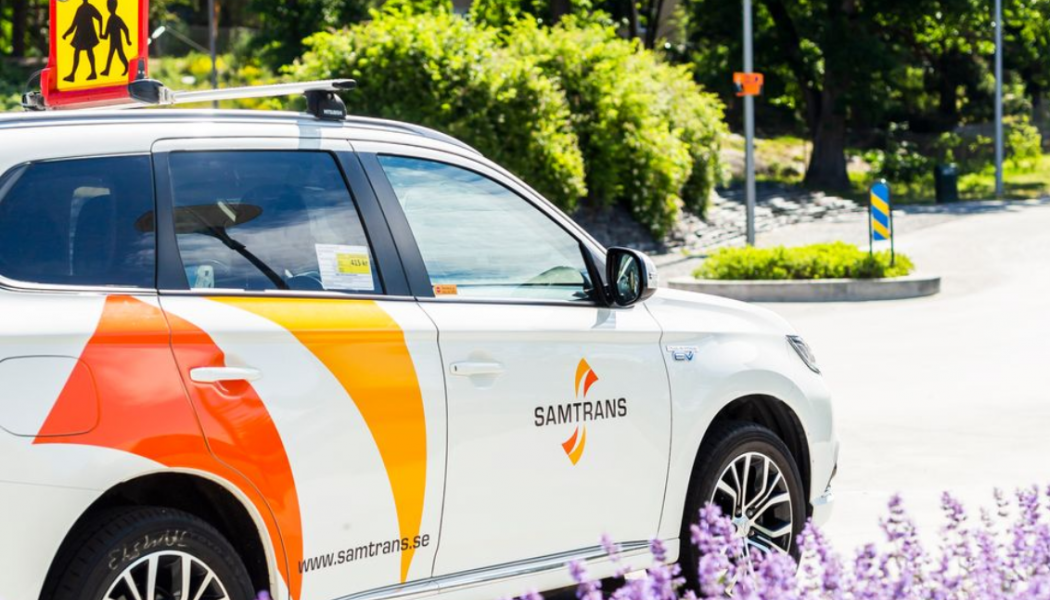 Samtrans har levererat skol- och omsorgsresor i Danderyds kommun sedan 2018. Foto: Samtrans