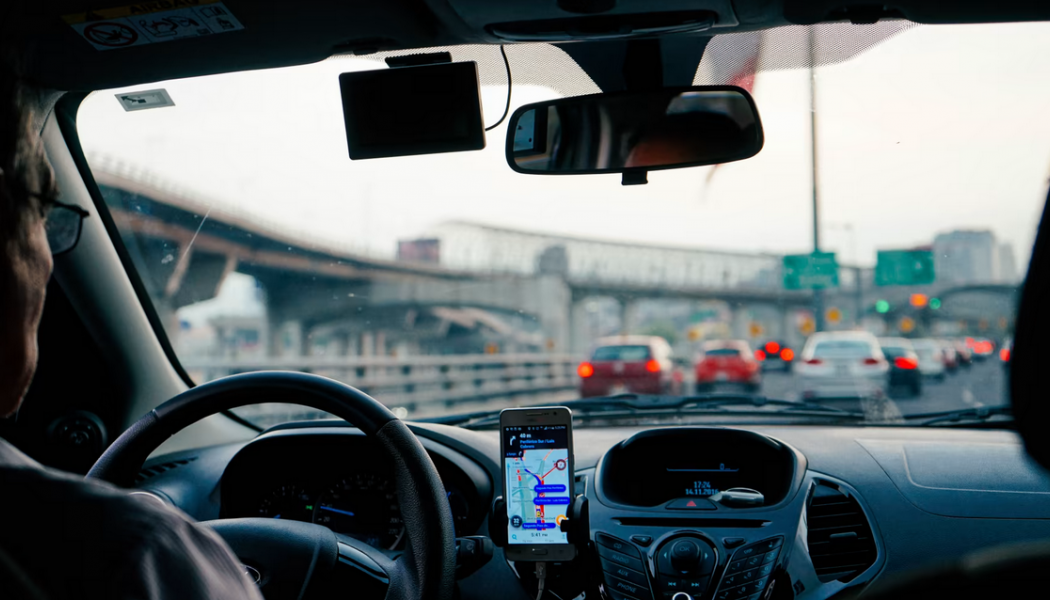 Nya regler gäller för leverantörer vid upphandlingen av resor inom färdtjänst- och sjukresesystemet. Foto: Unsplash/Dan Gold
