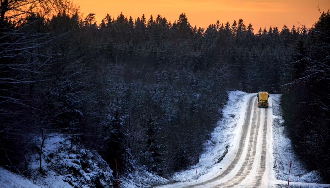 Svevia är ny entreprenör för drift och underhåll av vägarna inom driftområde Norra Skaraborg. Foto: Mattias Johansson