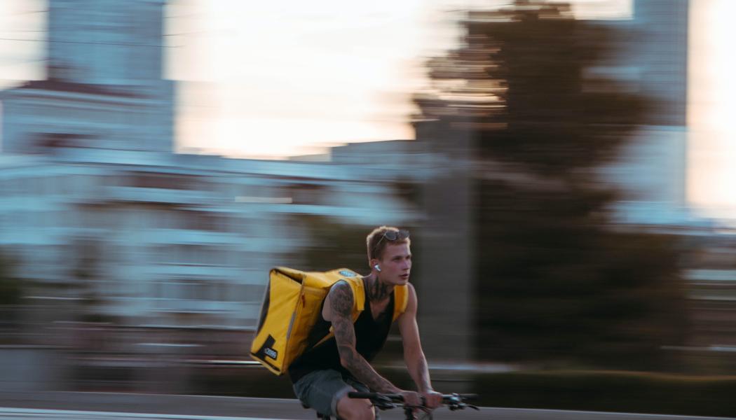 Pilotprojektet med cykeltransporter pågår året ut och ska sedan utvärderas. Foto: mikhail tyrsyna/unsplash