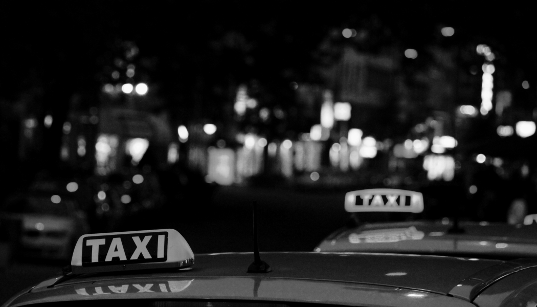 Det systematiska fusket leder till snedvriden konkurrens ochresulterar i ett stort antal konkurser bland seriösa taxibolag. Foto: lexi-anderson/Unsplash