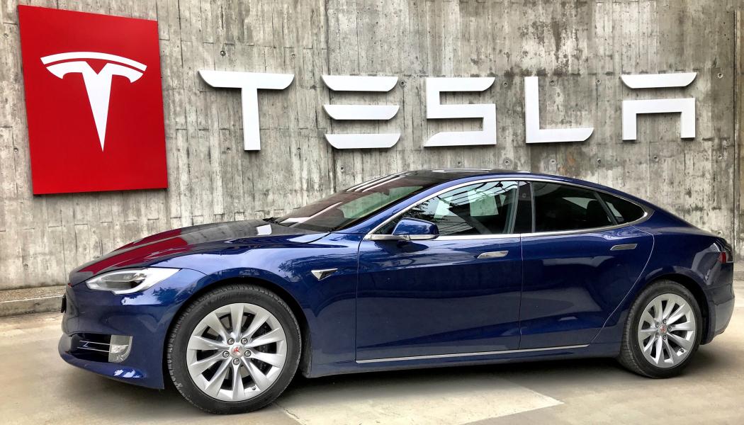 Sympatiåtgärderna gäller till dess att annat meddelas eller att ett kollektivavtal tecknats, meddelar Svenska Transportarbetareförbundet. Foto: tesla fans schweiz/unsplash