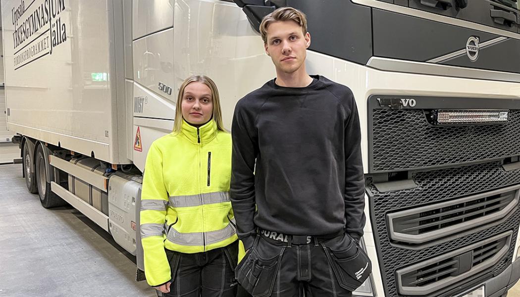 Emilia Mattsson och Linus Widén pluggar till drömyrket på Uppsala yrkesgymnasium, Jälla. Foto: Casimir Reuterskiöld.