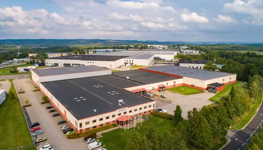 Den uthyrda ytan omfattar cirka 6 000 kvadratmeter och är del av en logistikfastighet belägen i ett av Sveriges större logistik- och industriområden Viared.  Foto: Logicor  