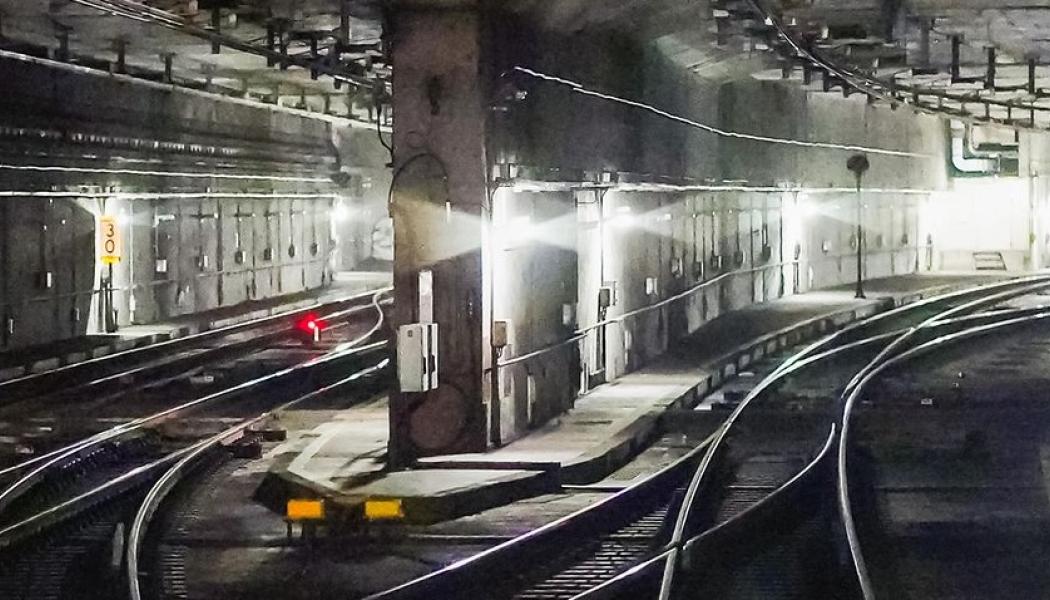 Nu installeras fler växlar och signaler i den underjordiska delen av Berlins centralstation. Foto: DB