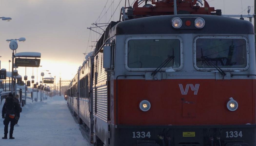 Vys resenärer kan boka el- eller hybridbil i anslutning till tågresan. Foto: Vy