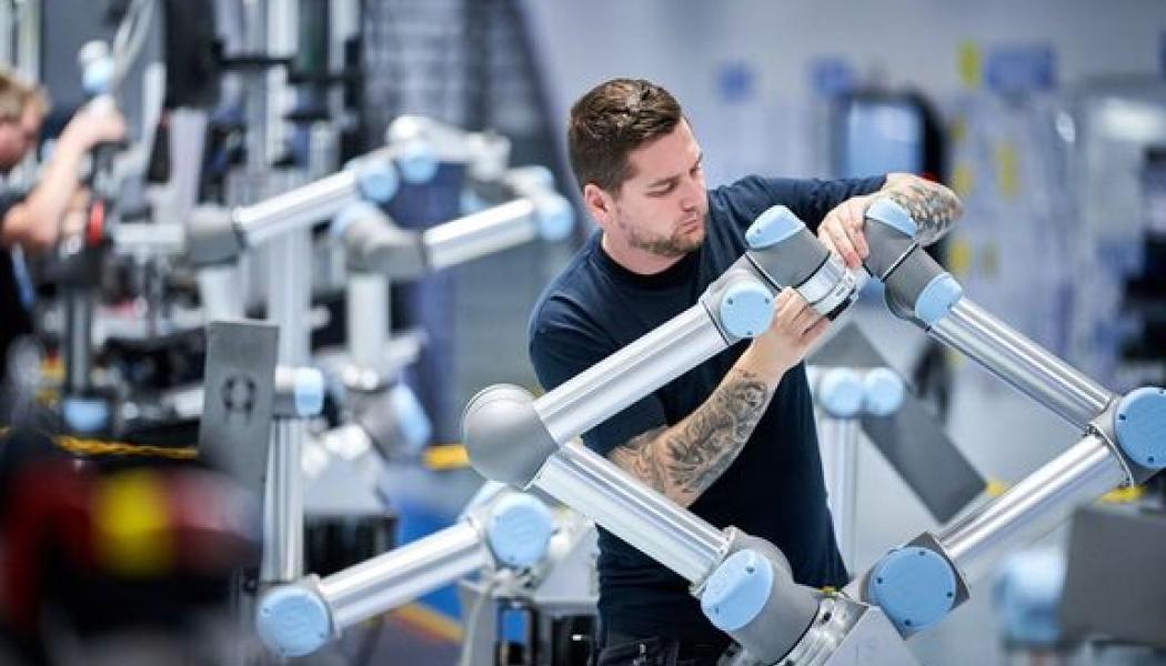 Universal Robots produktionsteam arbetar agilt för att minska leveransstörningar. Foto: Universal Robots