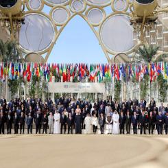 Delegaterna samlade vid öppningsceremonin. Dubais officiella foto COP28-med tillstånd COP28, Kredit: Wikipedia Common/ www.flickr.com