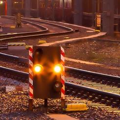 I strävan efter pålitlig järnvägsteknik är det avgörande att ha säkert fungerande elektriska och elektroniska system. Foto: Rexel