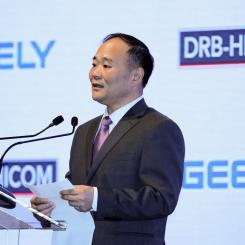 Vincent Thian/AP/TT: Geelys starke man Li Shufu. Arkivbild.