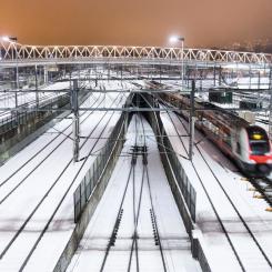 Audun Braastad/NTB/TT: Det skulle bli dyrt att bygga höghastighetstågbana till Oslo, men det skulle ersätta en halv miljon flygresor. Arkivbild.