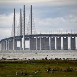 Johan Nilsson/TT: Cirka fem miljoner bilar åkte över Öresundsbron under årets tredje kvartal. Arkivbild.