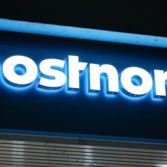Beate Oma Dahle NTB/TT: Postnord slopar aktieutdelningen till ägarna i år och flaggar för nya besparingsåtgärder. Arkivbild