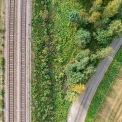 Genom att möjliggöra längre och fler godståg bidrar projektet till överflyttning av transporter från väg till järnväg. Foto: Afry
