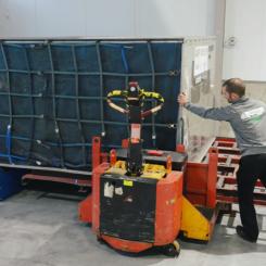 Ahréns Åkeri har uppgraderat klimatövervakningen i terminal och kylrum i Södertälje för hantering av temperaturkänsliga läkemedelsprodukter. Foto: Nordtec