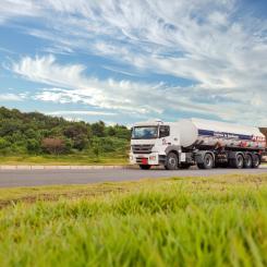 48 % av företagen bedömer kundernas betalningsvilja för fossilfria transporter. Foto: ale-sat/unsplash